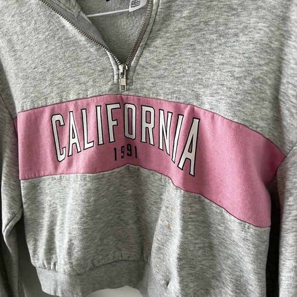 Divided 1/4 Zip Sweatshirt - Picture 4 of 6